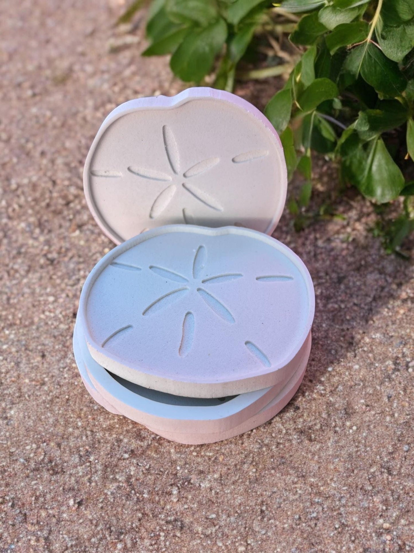 Sand Dollar Shaped PVC Coasters - Waterproof Coastal Drink Coasters, Durable Beach-Themed Home Decor, Set of 4