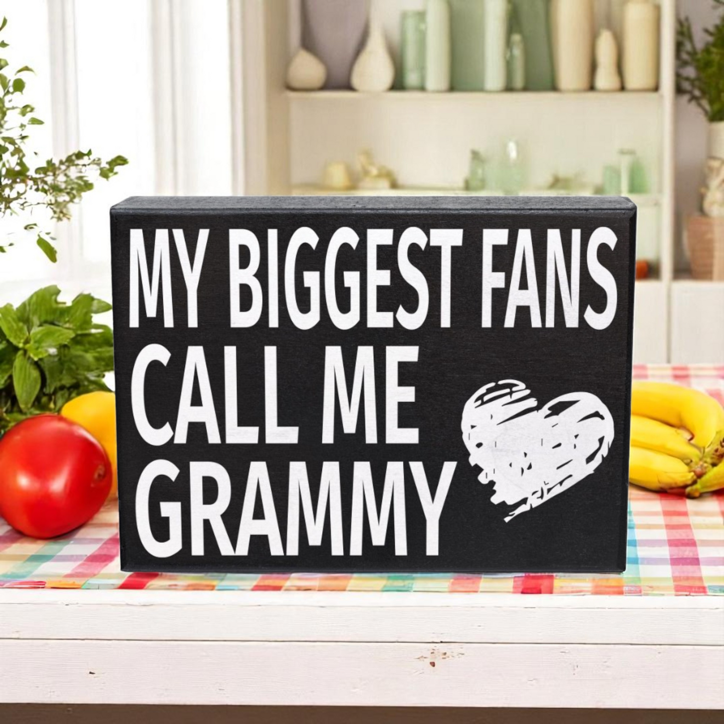 JennyGems My Biggest Fans Call Me Grammy Wooden Sign – Home Décor Shelf and Wall Display, Thoughtful Gift for Grammy