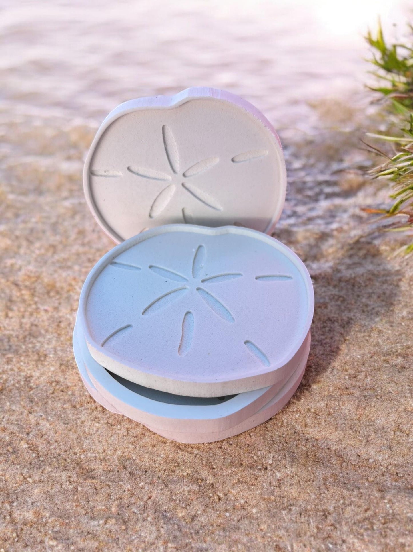Sand Dollar Shaped PVC Coasters - Waterproof Coastal Drink Coasters, Durable Beach-Themed Home Decor, Set of 4