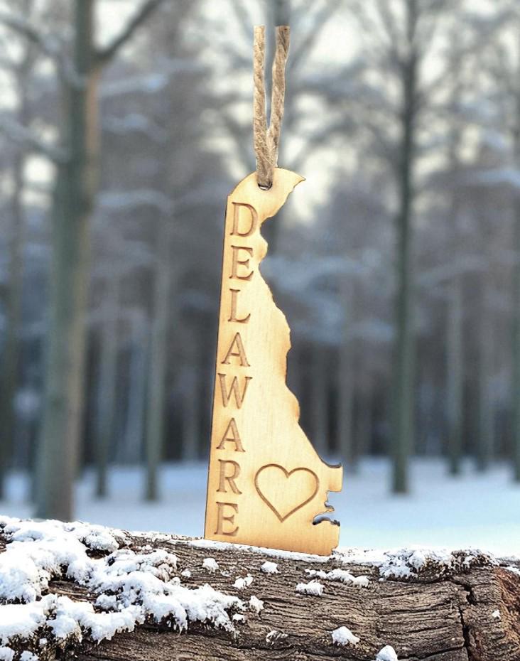 Delaware State Wooden Ornament: Laser Cut Christmas Decor