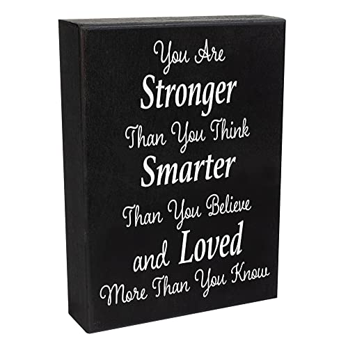 JennyGems You Are Stronger Than You Think Sign, Encouragement Gifts for Women, Inspirational Gifts Farmhouse Decor Signs, Best Friend Gifts, Desk Decor Positive Motivational Quotes
