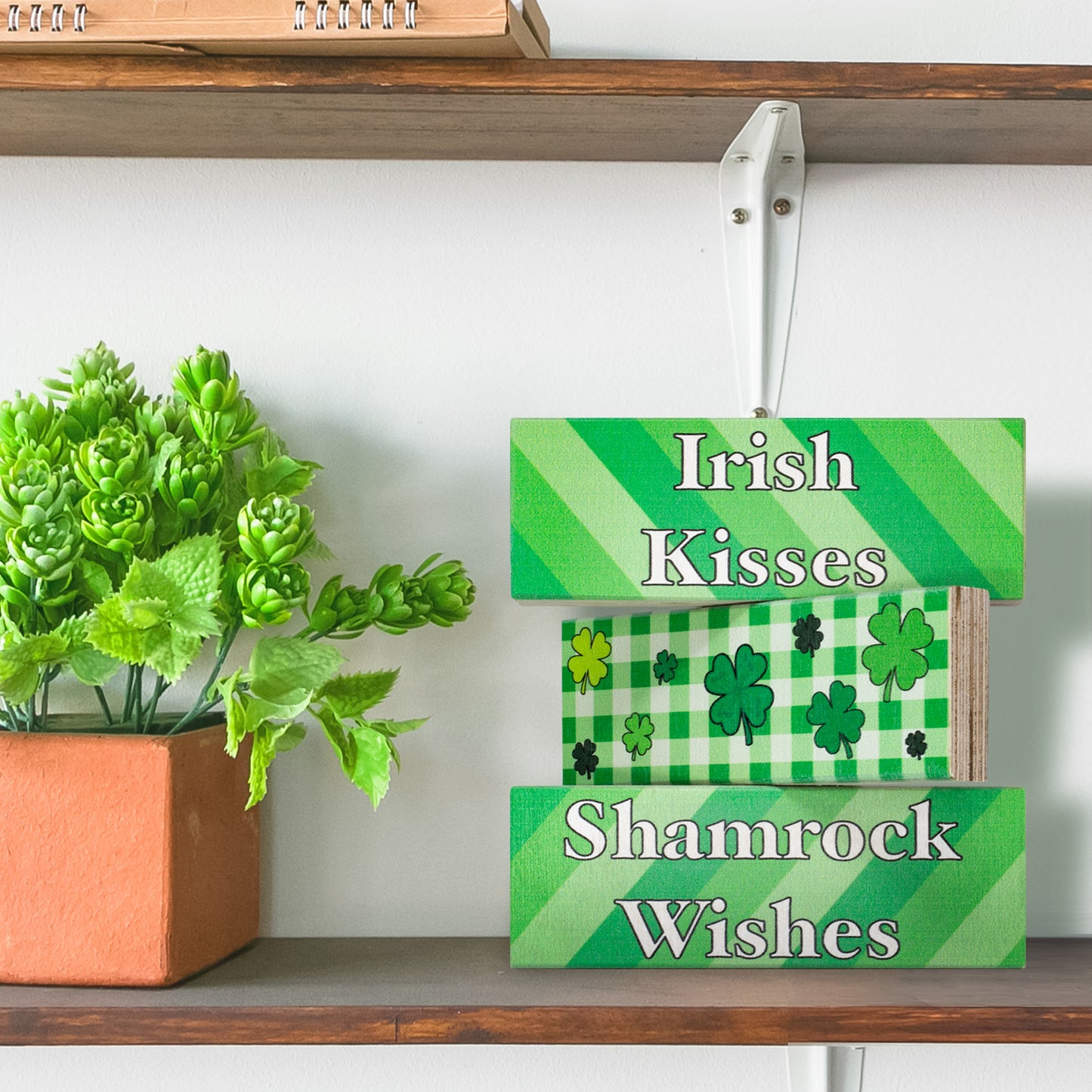 St Patricks Day Decorations, Irish Kisses Shamrock Wishes