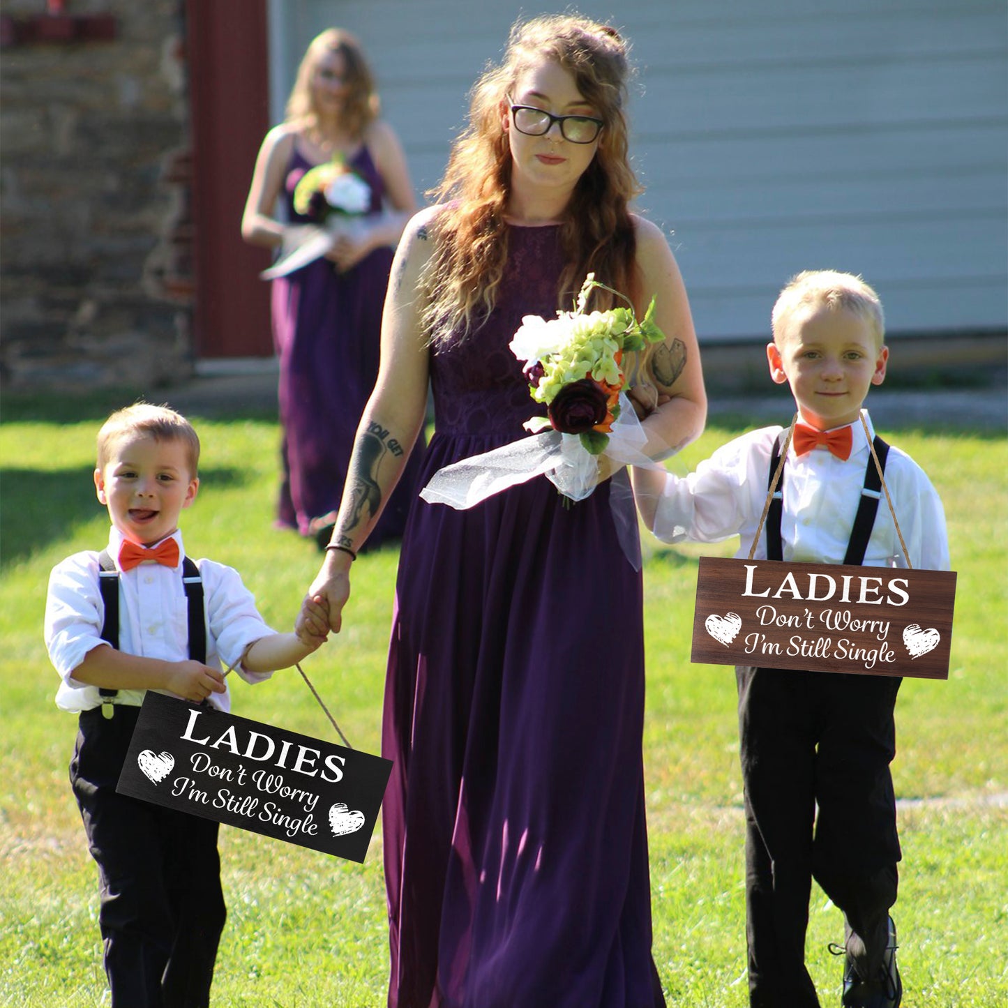 JennyGems Funny Wedding Signs for Ring Bearer Ladies Don't Worry I'm Still Single Ring Bearer Signs for Wedding Decor, Wedding Decorations Ring Bearer Wedding Sign, Wedding Ceremony Decorations