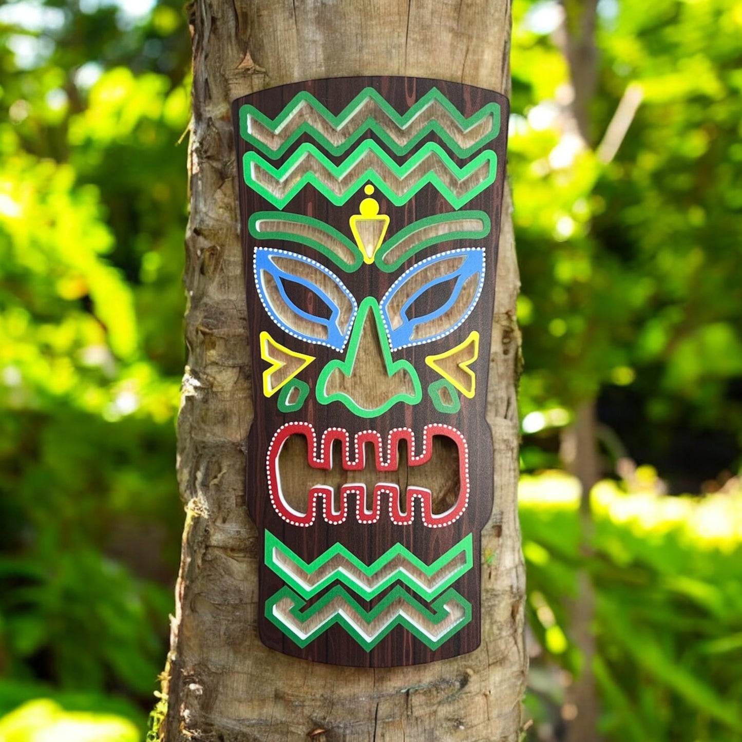 Tiki Mask Wall Decor – Tropical Style for Tiki Bars, Pool Areas, Patios, or Beach-Themed Spaces – Weatherproof PVC, 18 Inches