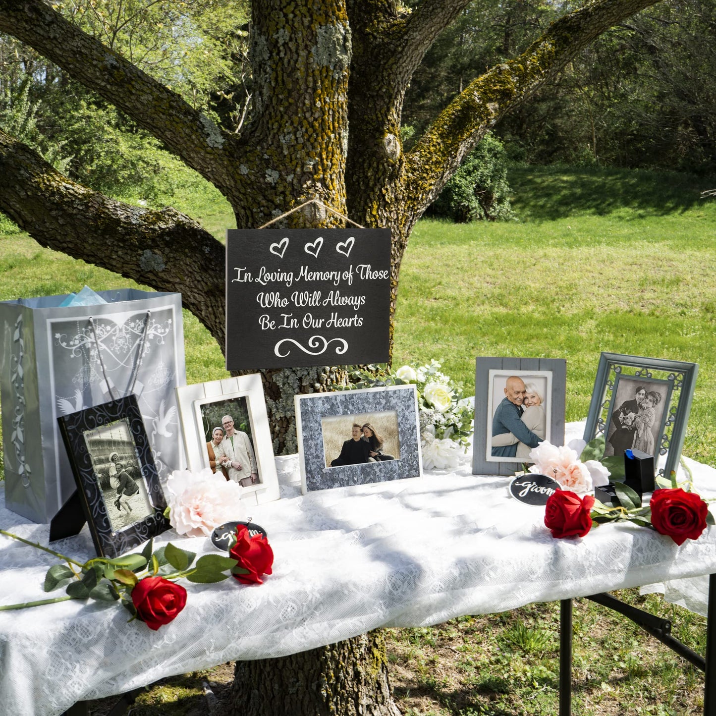 JennyGems Wedding Memorial Sign, In Remembrance Sign, In Loving Memory, Wedding Sign, In Memory of Loved One, Family Reunion Sign, Memory Table Sign (Black)