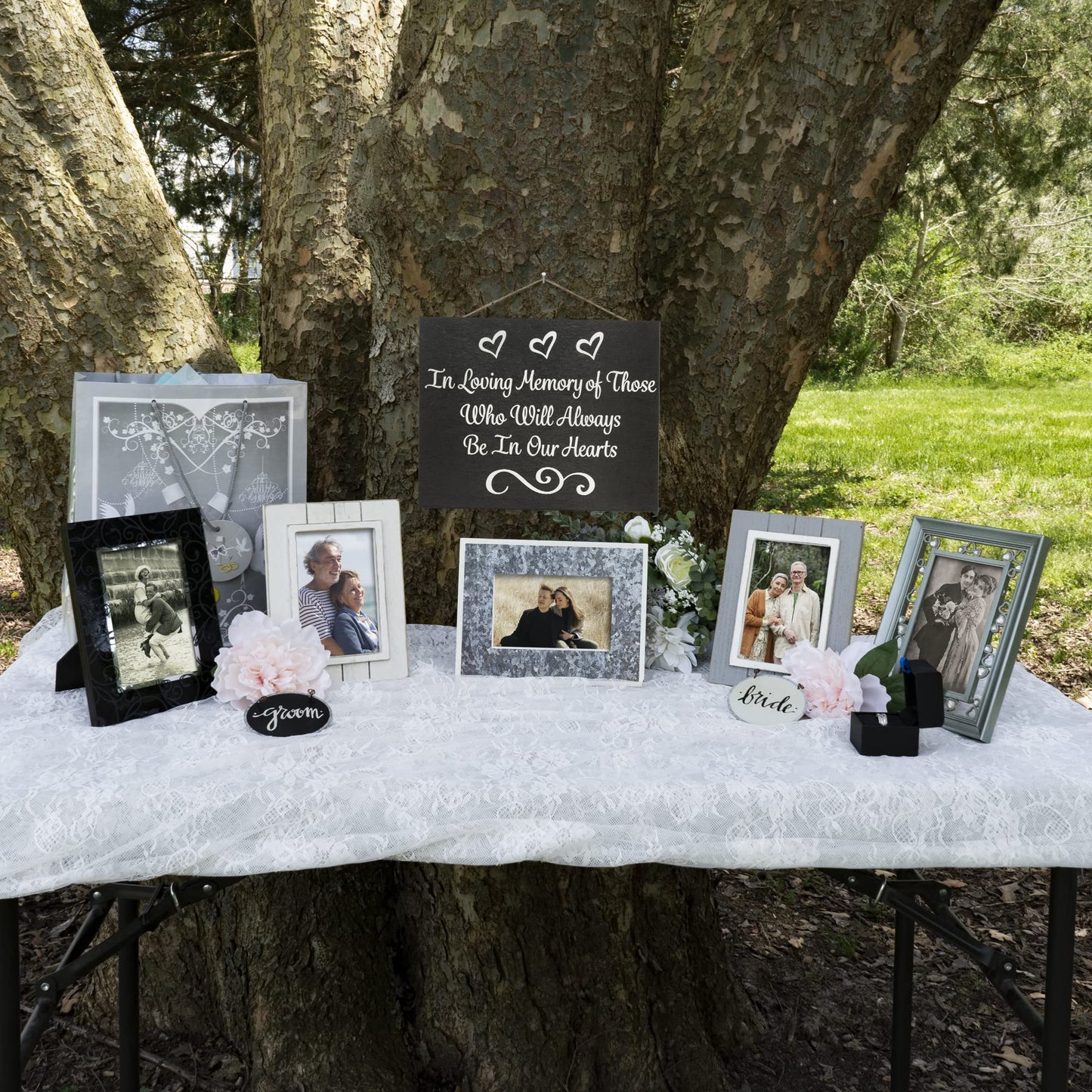 JennyGems Wedding Memorial Sign, In Remembrance Sign, In Loving Memory, Wedding Sign, In Memory of Loved One, Family Reunion Sign, Memory Table Sign (Black)