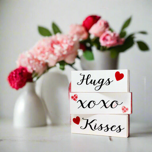 Valentines Day Decorations, Hugs Kisses Valentines Sign Decor Gift, 3 Pieces Mini Wood Block Set, Valentine's Decor, Valentine's Day Tiered Tray Table Decorations