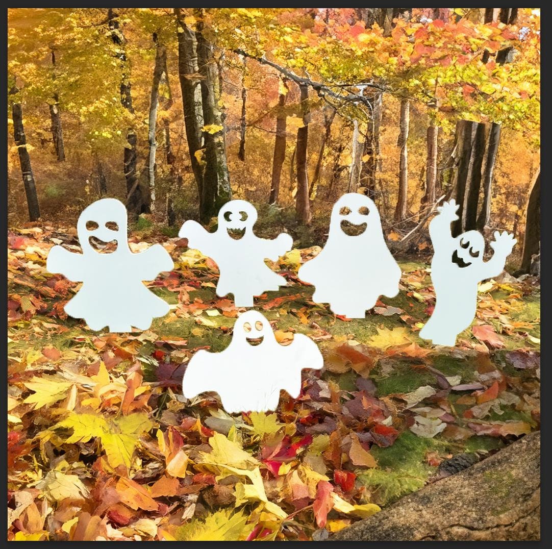 PVC Halloween Ghost Yard Decor: All-Weather Outdoor Lawn Art