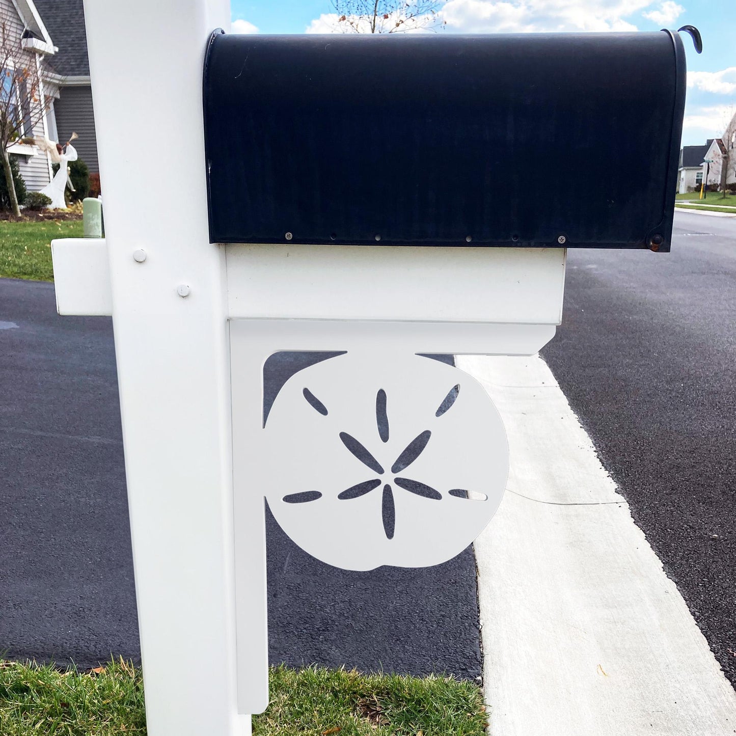 Sand Dollar Mailbox Bracket: Weather Resistant PVC Beach Decor (21 Inch)