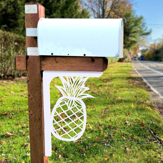 Pineapple Mailbox Bracket: Weather-Resistant Coastal Decor