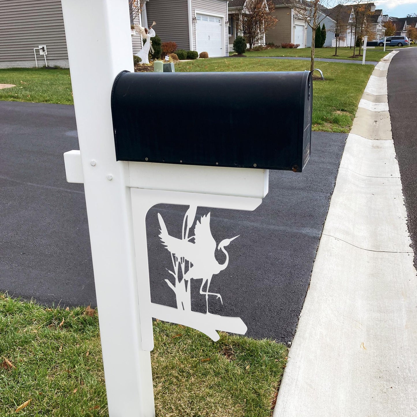 Heron Mailbox Bracket: Weather Resistant PVC Corner Porch Decor