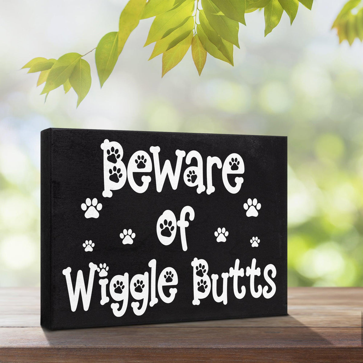 Wigglebutts Dog Gift Sign Decor, Funny Dog Wall Art Sign, Gifts for Dog Lovers, 8x6 Inch Wood Sign, Dog Mom Gifts, Dog Signs, Gifts for Anim