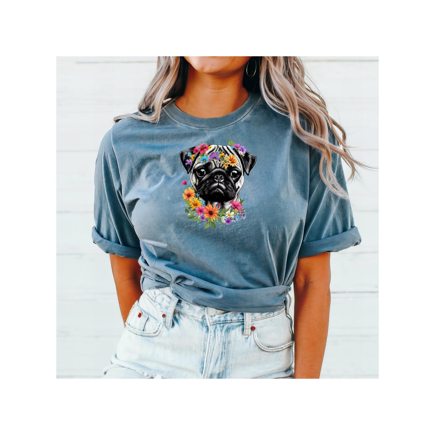 Pretty Floral Pug T-shirt
