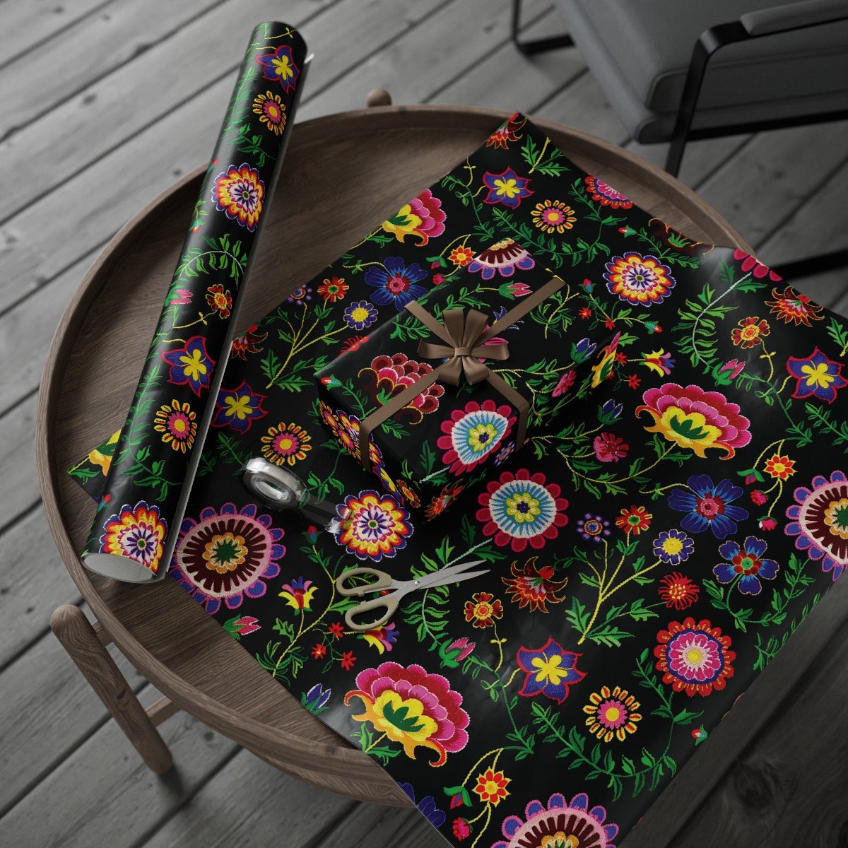 Polish Folk Art Wrapping Paper: Luxury Gift Wrap, Cultural Heritage